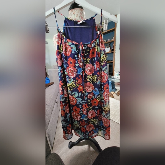 B Darlin Dresses & Skirts - B Darlin Navy Floral Dress Size 1/2
